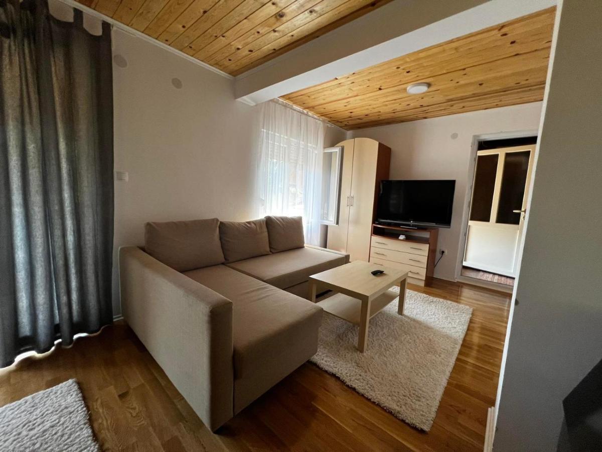 Ljubav Stara Zaovine Hotel Lazici Екстериор снимка